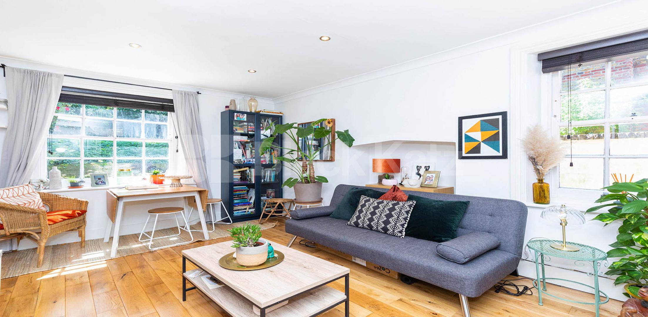 			VIRTUAL TOUR AVAILABLE!, 1 Bedroom, 1 bath, 1 reception Apartment			 Christchurch Road, CROUCH END